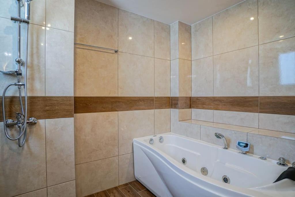 Odyssey Residences 2 Chania  Bagian luar foto