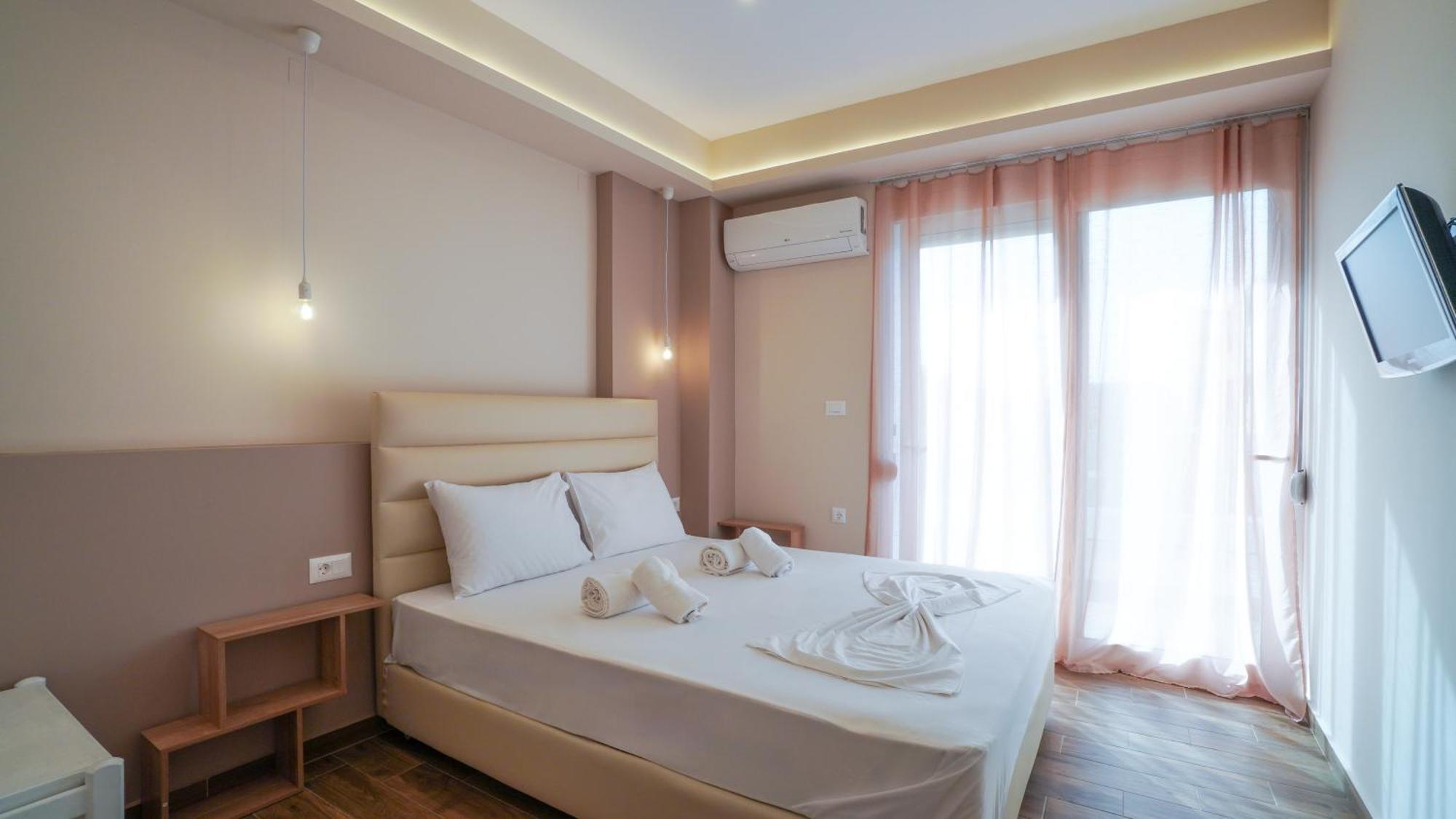 Odyssey Residences 2 Chania  Bagian luar foto